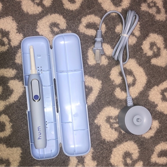 Colgate Hum Rechargeable Electric Toothbrush - Picture 7 of 8